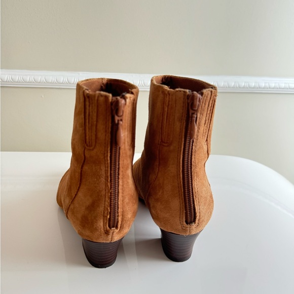 Like News 🧡🧡 Clarks Women's Teresa Fashion Boot - Picture 5 of 13